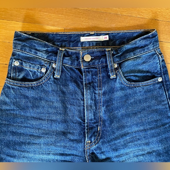 Levi’s Ribcage straight leg- Dark wash SIZE 26 jeans - Picture 3 of 10